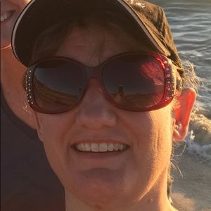 Meet your Posher, Christy